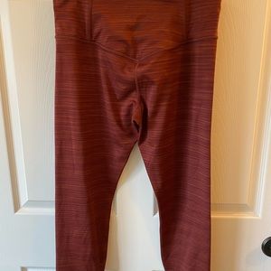 Athleta Elation Textured 7/8 tight Large